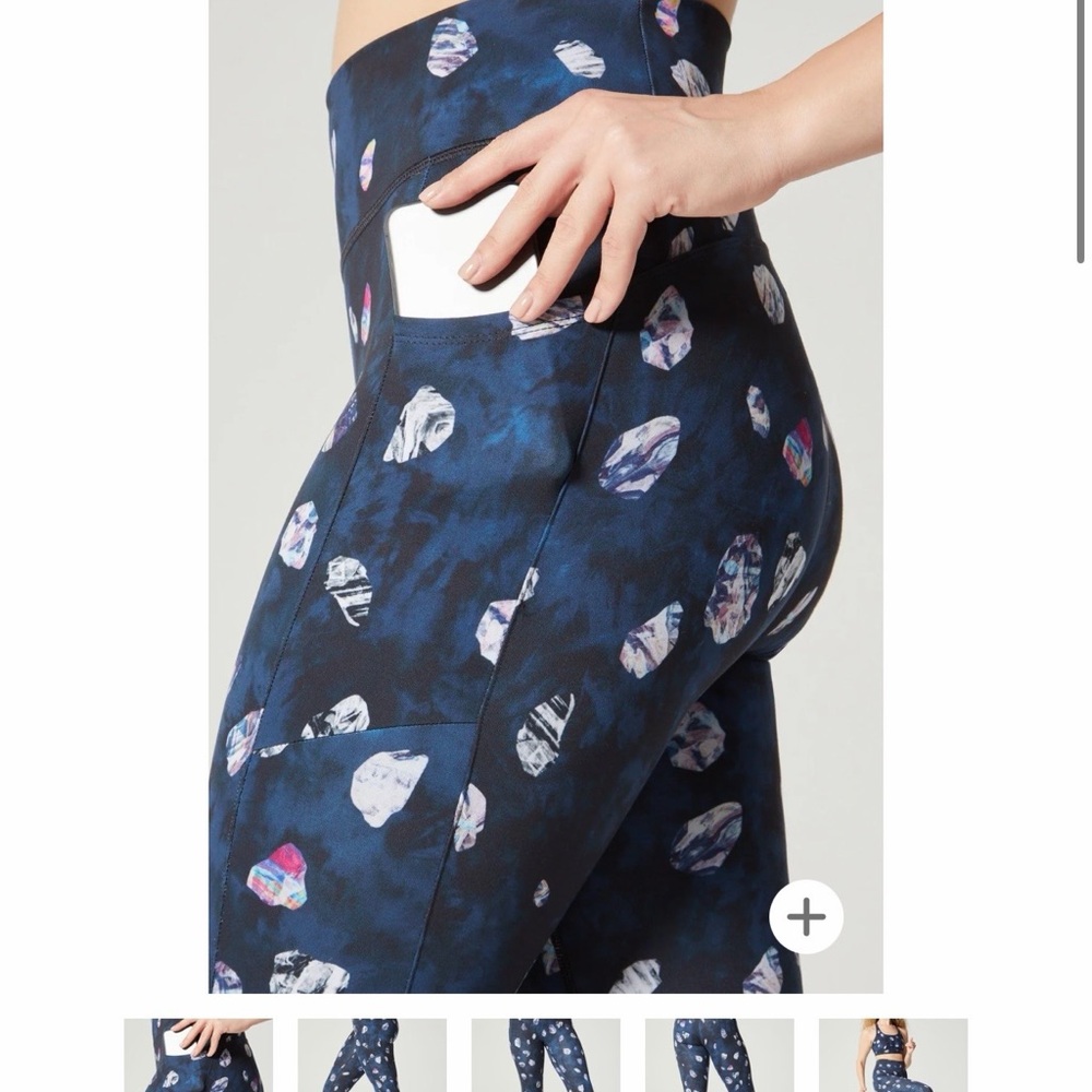 WEAR IT TO HEART (WITH) Ladies Small Remi Pocket Navy Asteroid Leggings